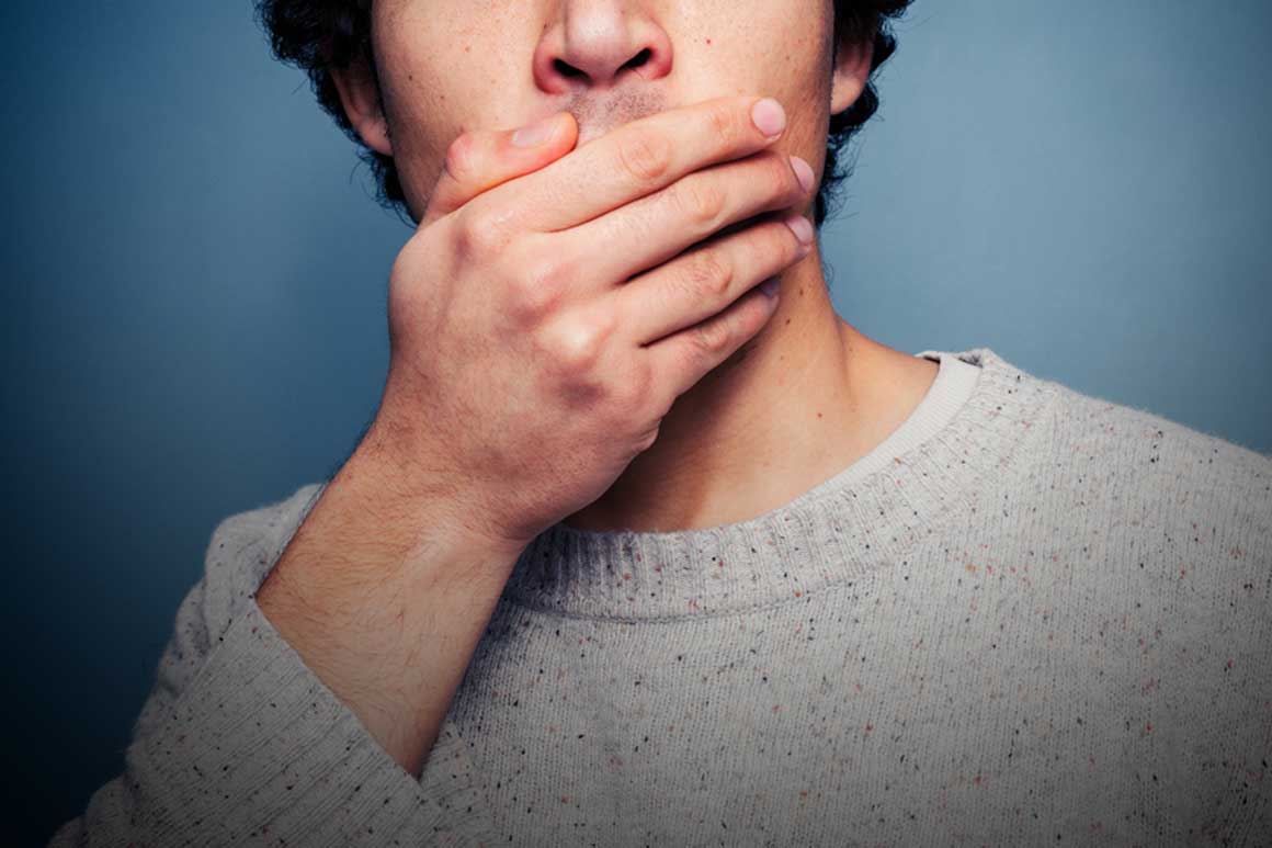 Причины неприятного запах изо рта