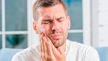 Болит зуб при надавливании