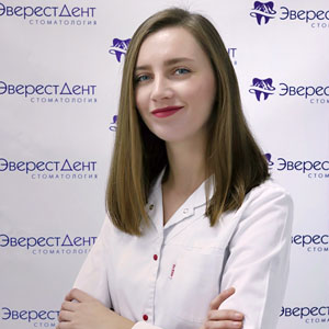 Стоматолог Данченко Юлия Александровна.