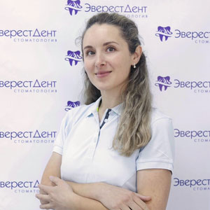 Стоматолог Киб Елена Валентиновна.