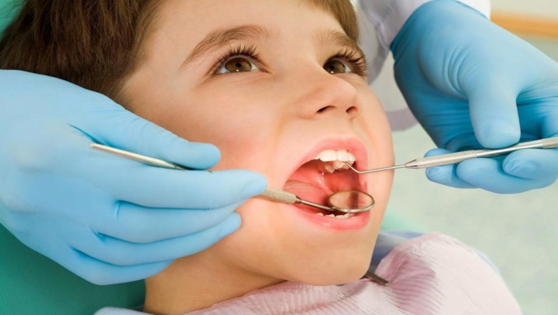 имплантация зубов у подростков